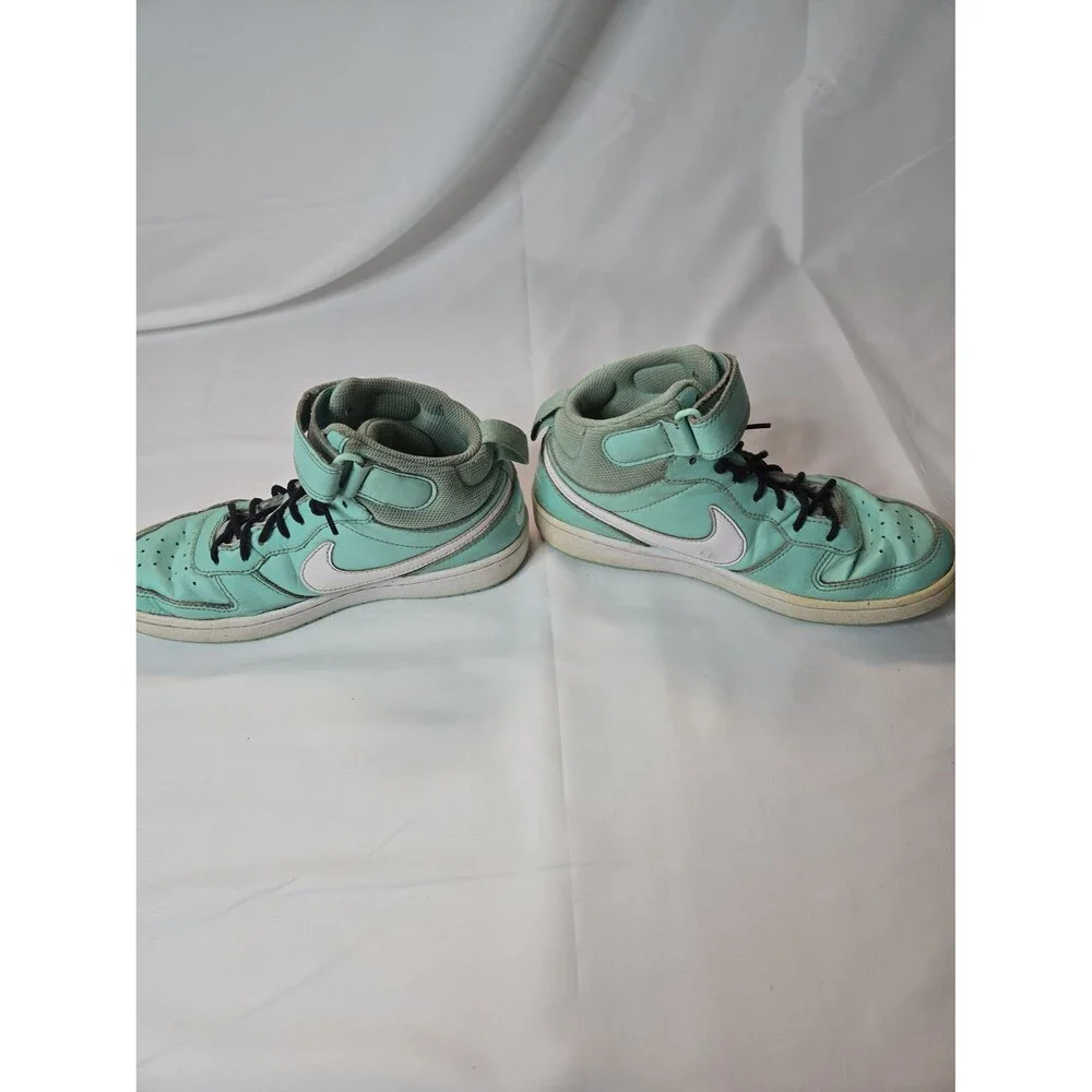 Nike High Top Sneakers Court Borough Kids 4y Green Basketball Gym Tennis Shoes